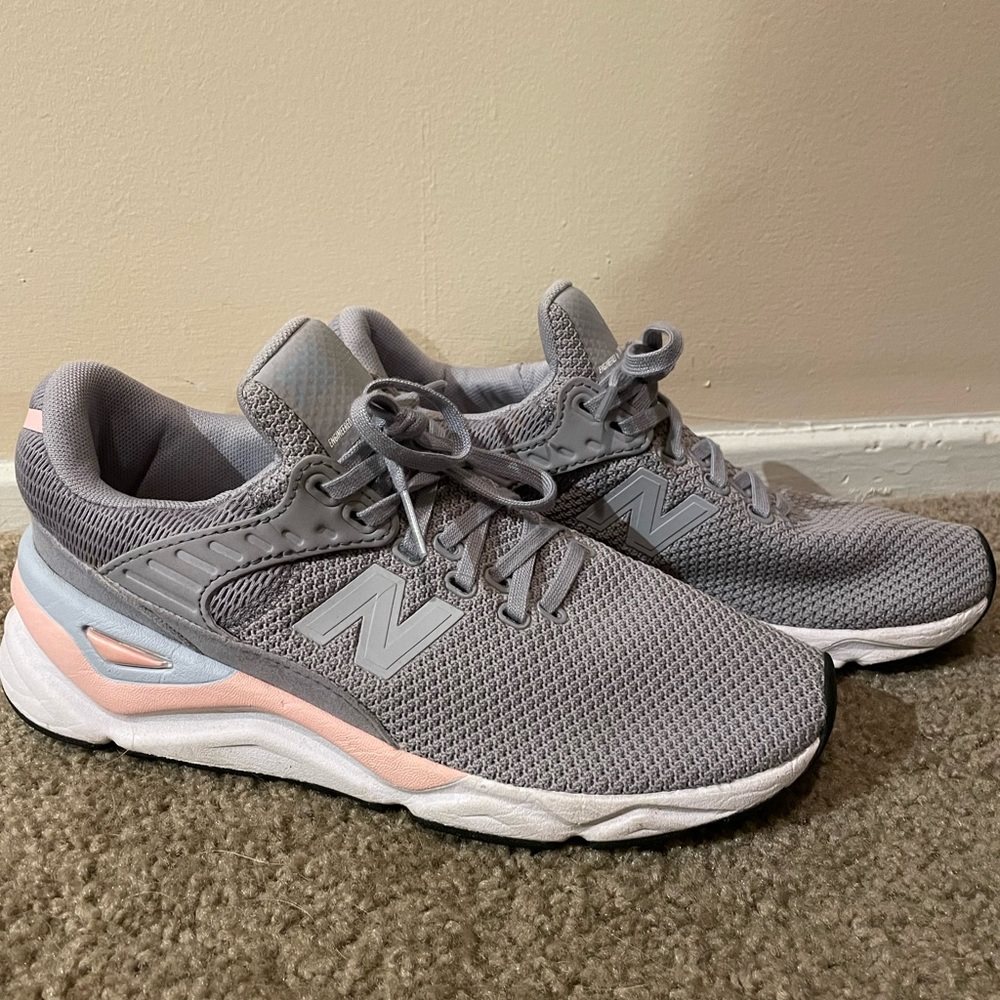 New Balance Athletic Shoes (Women’s Size 7.5)